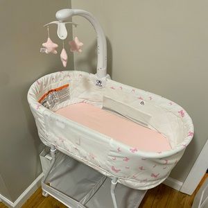 Baby Girl Bassinet